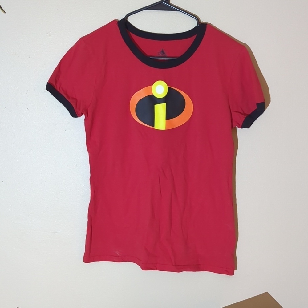 Disney incredibles kids tshirt. Size medium, red - Picture 2 of 5